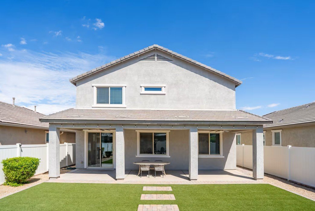 Building Photo - 2437 E Alta Vista Rd