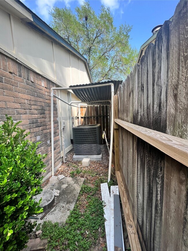 Building Photo - 4407 Kevinkay Dr