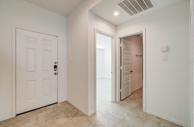 Building Photo - 7527 Cynomys Ct