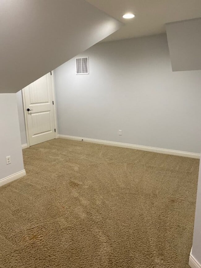 Building Photo - Coming Soon --- Mid-July (5 Bedroom, 3 Bat...