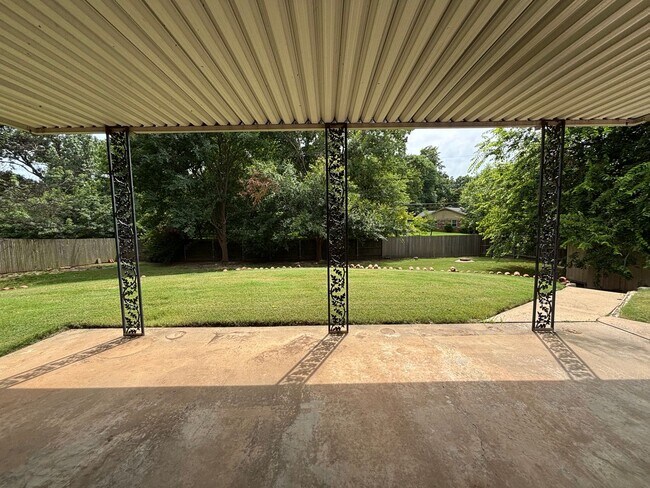 Building Photo - A House For Rent Does Not Come For Rent Ve...