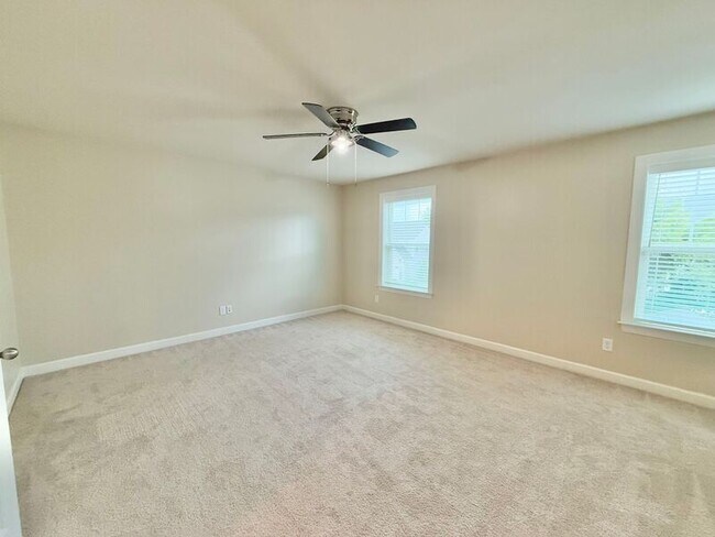 Building Photo - 2013 Ernesto Ln