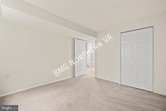 Building Photo - 8461 Yellow Leaf Ct