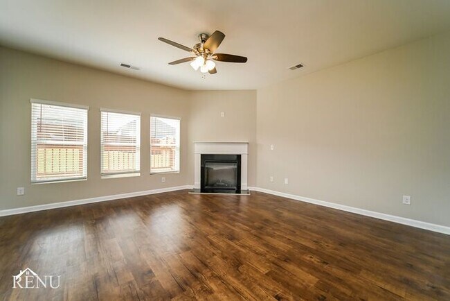 Building Photo - 2360 Cornell Cir