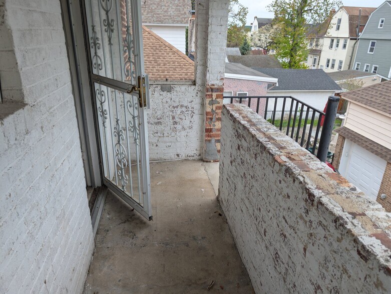 Building Photo - 138 Chestnut St