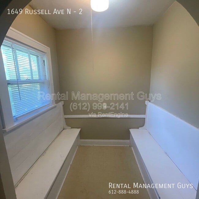 Building Photo - 1649 Russell Ave N