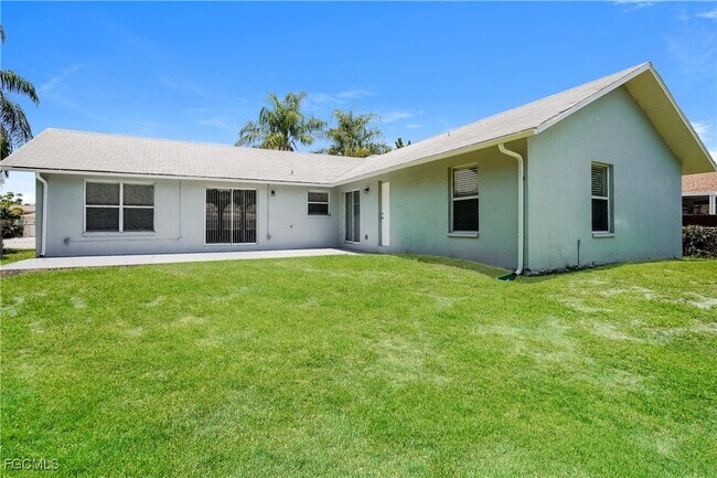 Building Photo - 18257 Columbine Rd