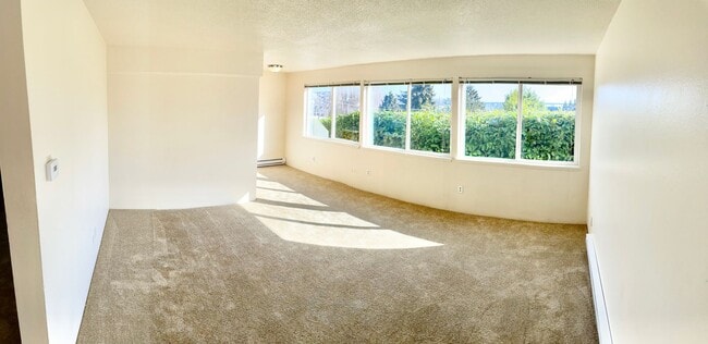 Interior Photo - Queen Anne Terrace