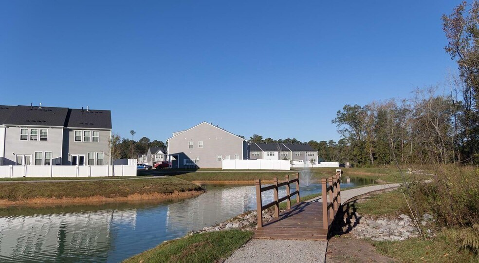 Building Photo - 1060 Orangeburg Rd