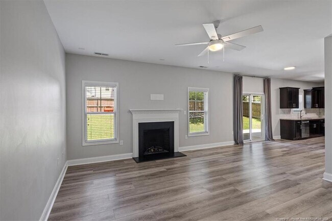 Building Photo - 134 Huzzas Cir