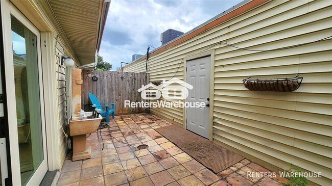 Building Photo - 2508 Bering Dr