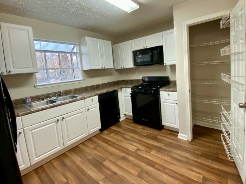 Building Photo - 3543 Sweetgum Ln