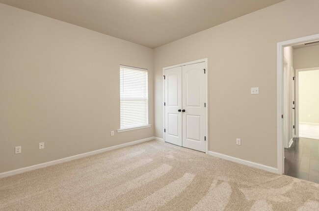 Building Photo - 132 Timber Edge Dr