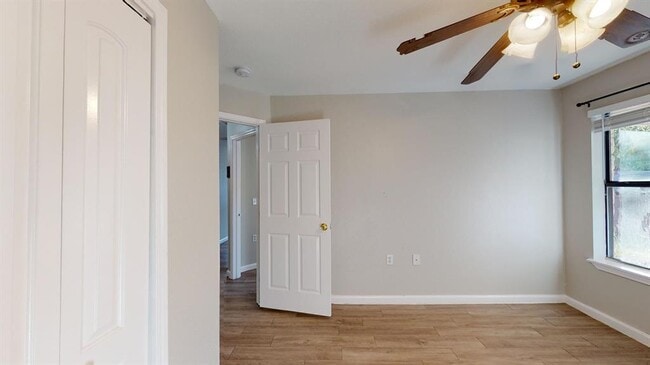 Building Photo - 5105 Spruce Cove