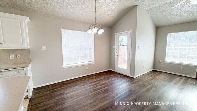 Building Photo - 9702 Ave. U-B