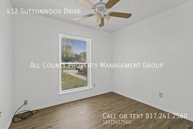 Building Photo - 412 Suttonwood Dr