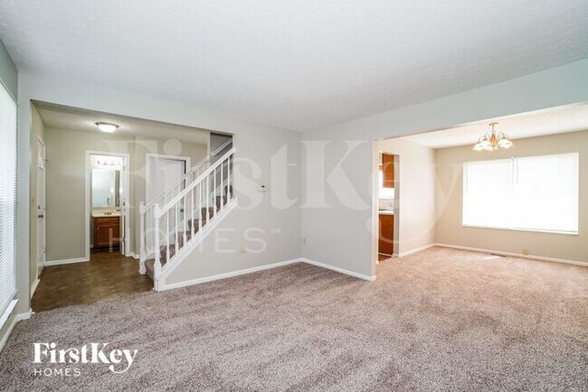 Building Photo - 866 Campanula Ct