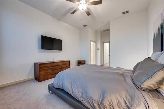 Building Photo - 550 Cobblestone Ln