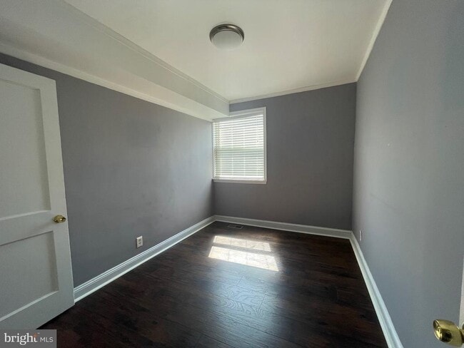 Building Photo - 18 Greenhill Rd