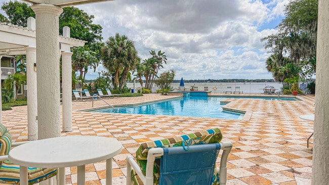 Building Photo - 225 S Tropical Trl