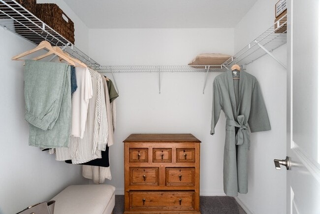 Building Photo - 37680 Leafside Ln