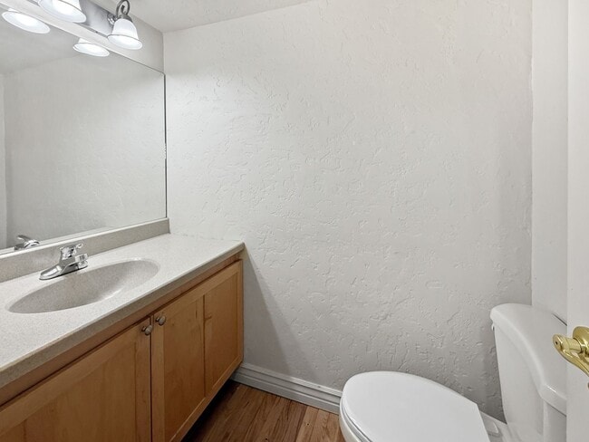 Building Photo - $0 DEPOSIT OPTION. CHEESMAN PARK! TWO STORY CONDO! ADDITIONAL HALF BATH ON MAIN LEVEL! PARKING, H...