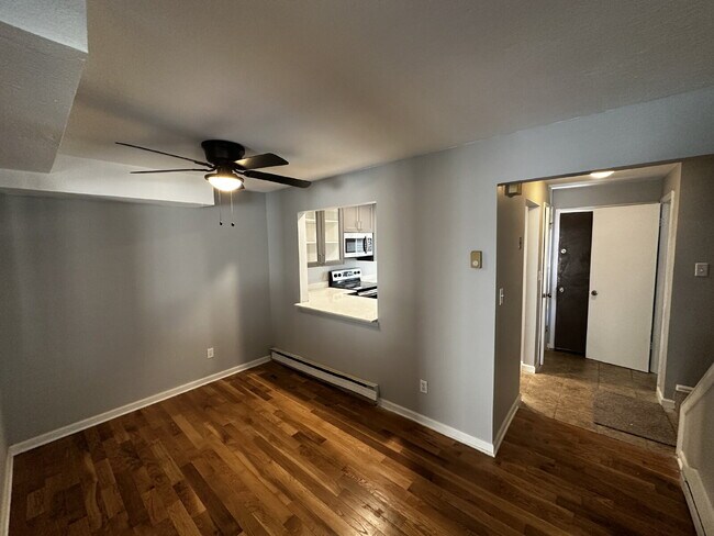 Building Photo - "Charming 2-Bed Retreat with Hardwood Floors in Golden, CO!"
