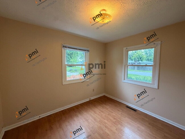 Building Photo - 7726 Durbin St