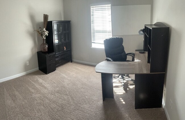 Building Photo - Furnished Rental Available Soon!