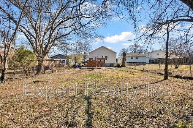 Building Photo - 1720 34th Pl N