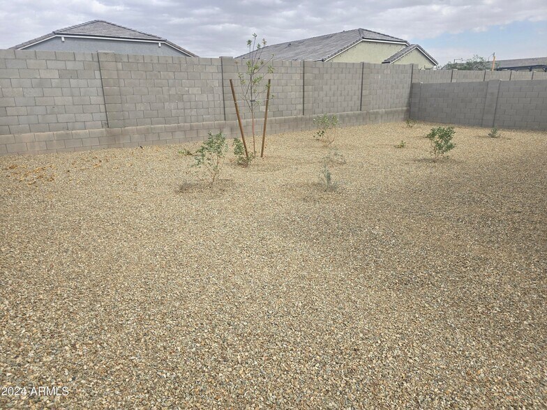 Building Photo - 24050 W Flores Dr