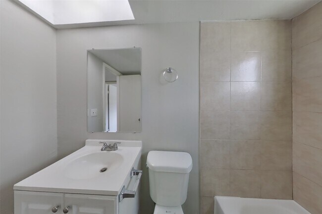 Building Photo - 1438 Peach Spring Dr