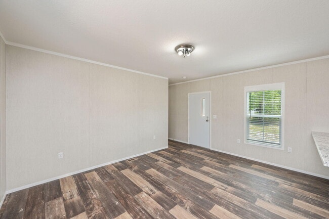 Building Photo - 126 Pansy Ln