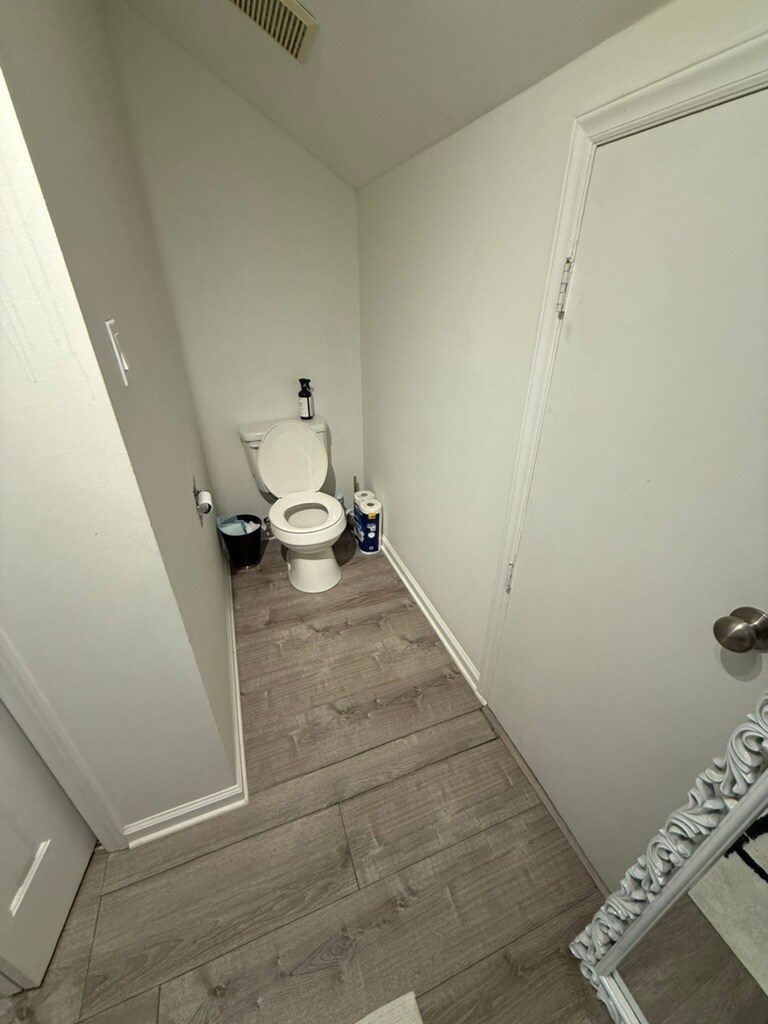 Building Photo - 9307 Kings Falls Dr