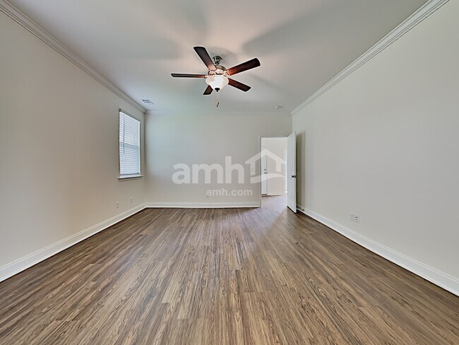 Building Photo - 205 Parkside Blvd