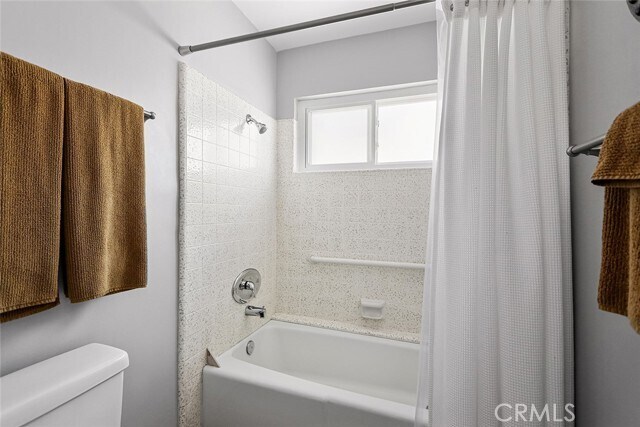 Building Photo - 800 Manhattan Ave