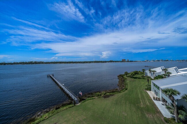 Building Photo - 4600 Kingfish Ln