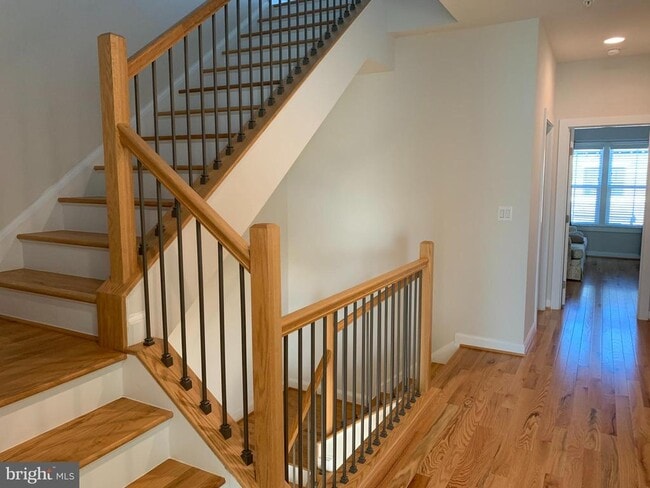 Building Photo - 43375 Whitehead Ter