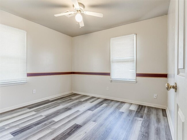 Building Photo - 125 Beard Dr