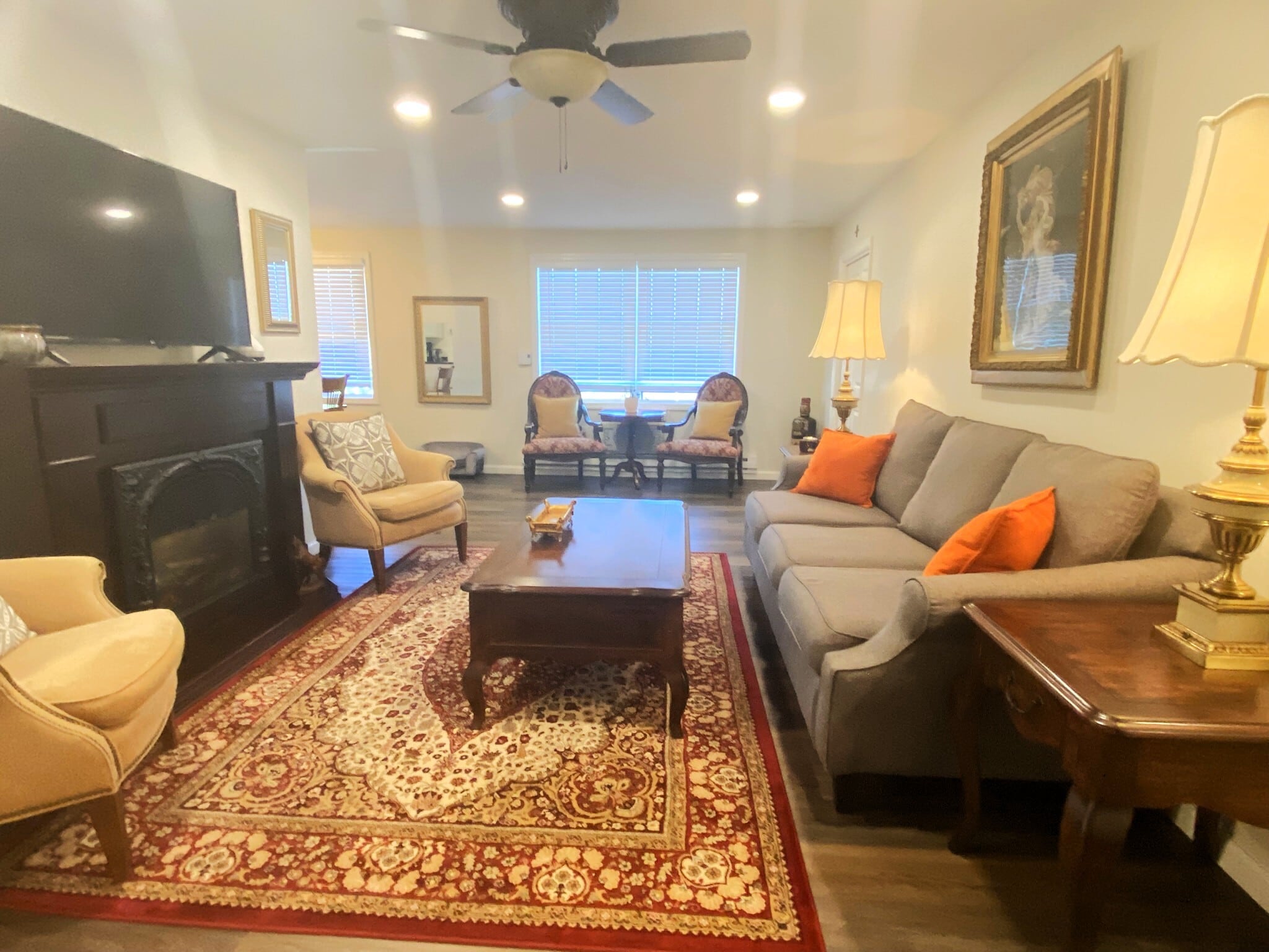 Building Photo - 328 Sierra Vista Ln