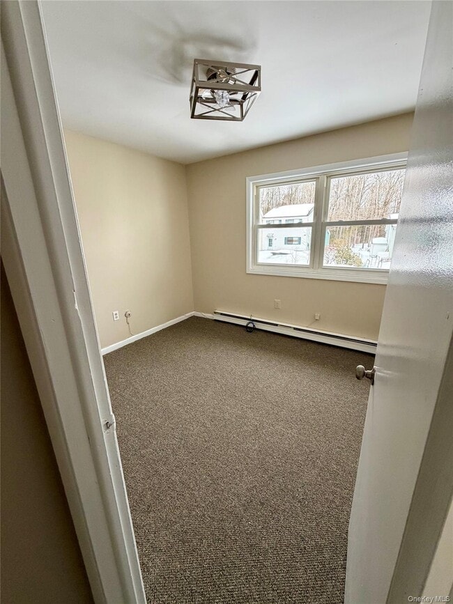 Building Photo - 11 Kathleen Ct