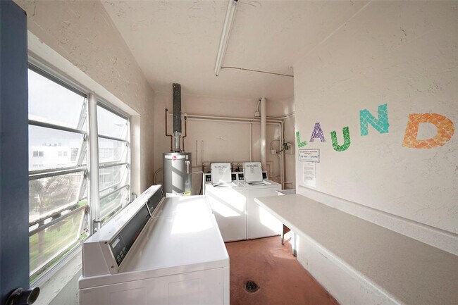 Building Photo - 7500 NW 30th Pl