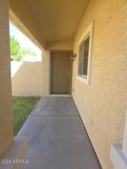 Building Photo - 3334 E Woodside Way