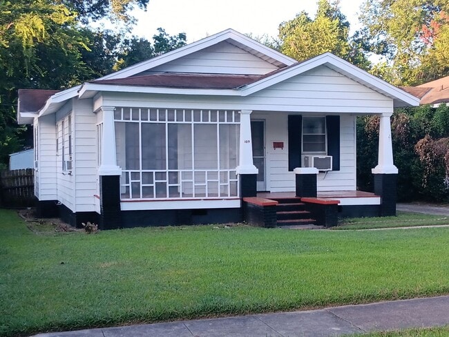 Building Photo - 109 E Dalzell St