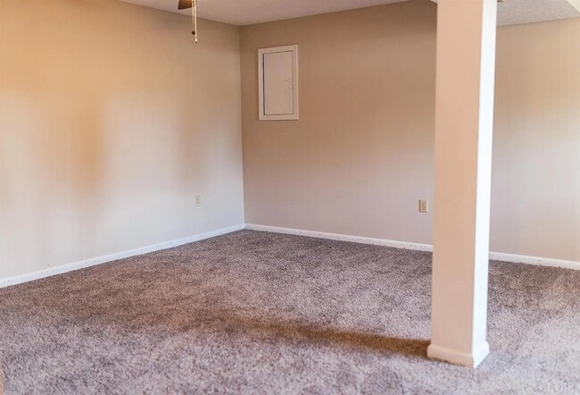 Building Photo - 1028 Long Meadows Dr
