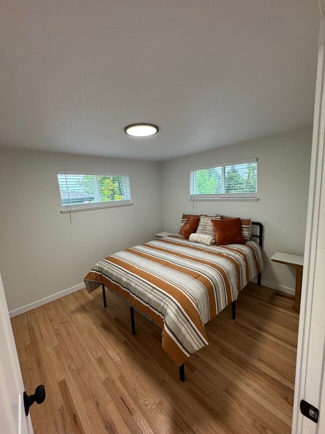 Building Photo - 8551 Circle Dr
