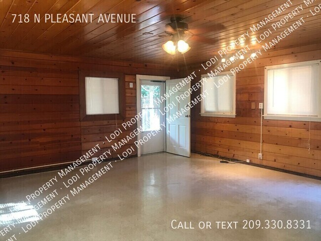 Building Photo - 718 N Pleasant Ave