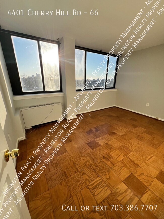 Building Photo - 4401 Cherry Hill Rd