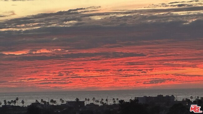 Building Photo - 4316 Marina City Dr