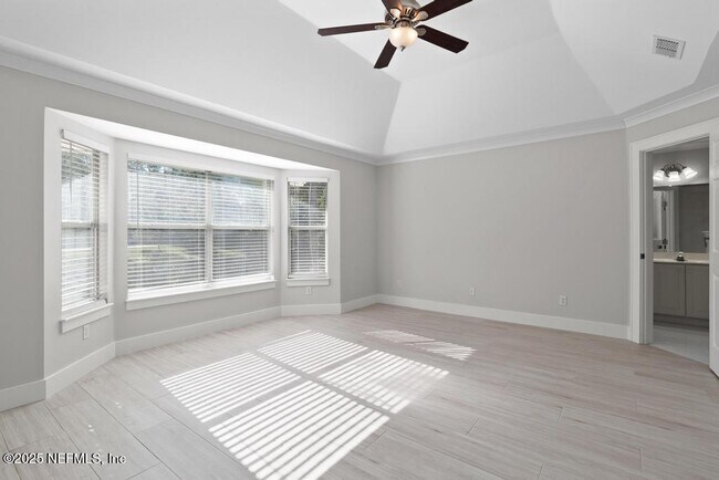 Building Photo - 744 Dewdrop Loop
